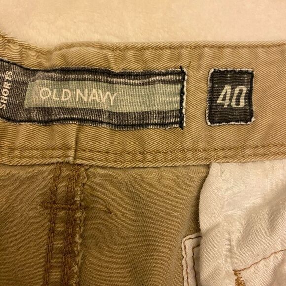 Old Navy Khaki Cargo Shorts Size 40‎ - Picture 12 of 16